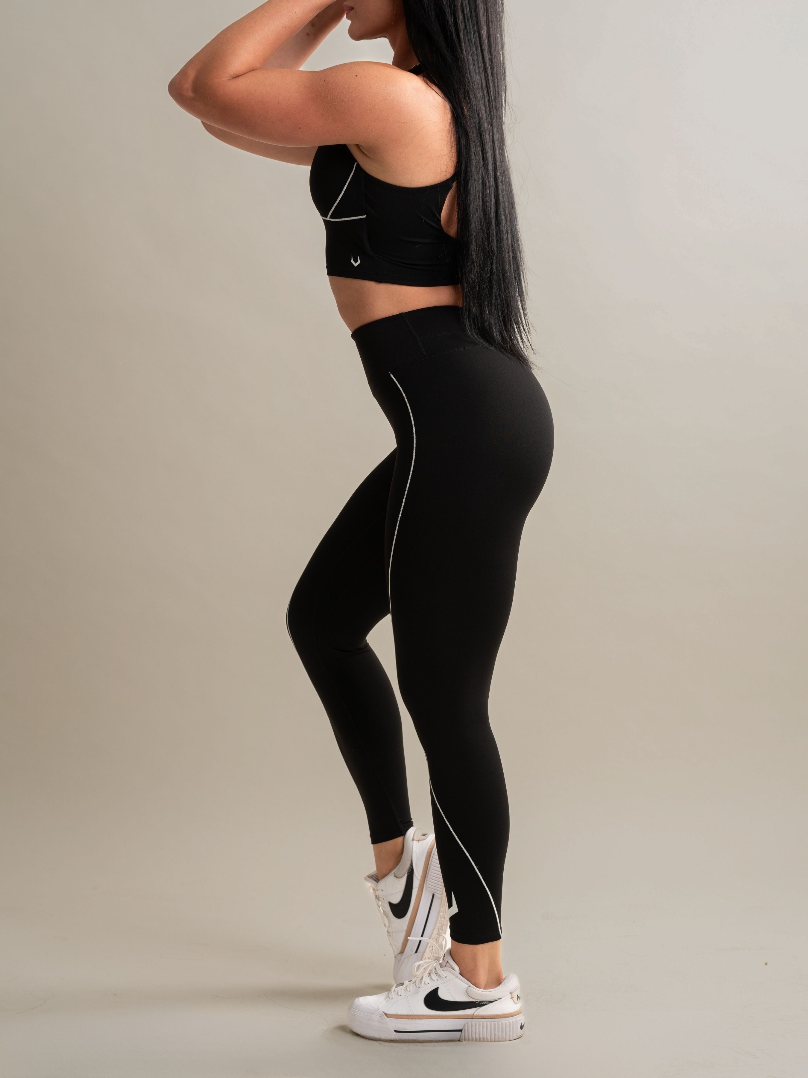 Meraki Contour Sports Bra - Noir